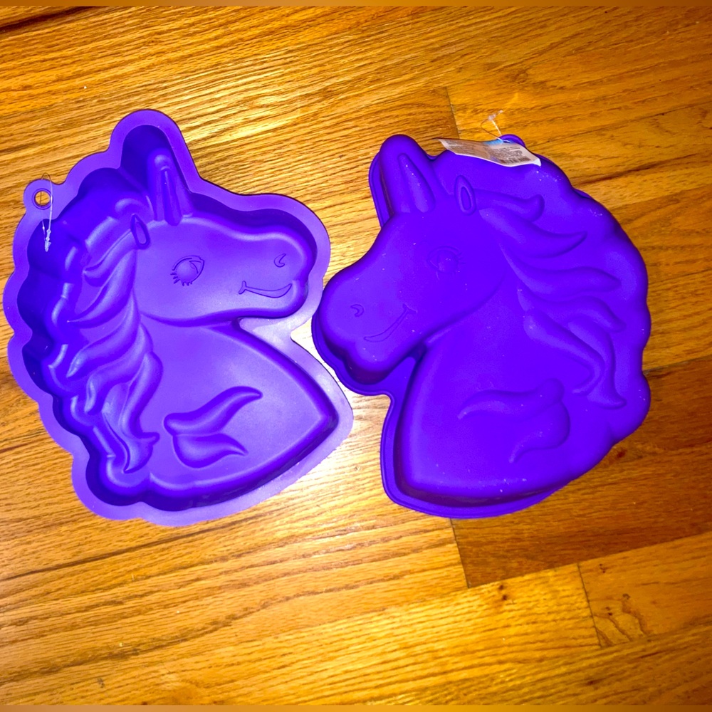 Unicorn Silicone Cake Mold - Purple NWT